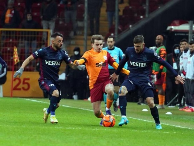 Toroğlu'ndan Trabzonsporlu futbolcuya eleştiri. 24 Ocak 2022 - Foto Galeri 3