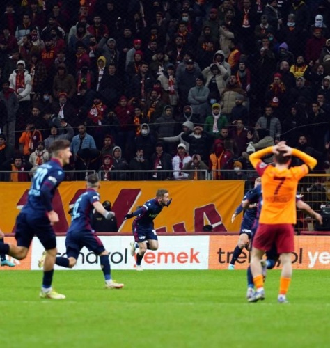 "Trabzonspor bu şekilde kazanıyorsa Türkiye'de her maçı kazanır" Foto Galeri 13