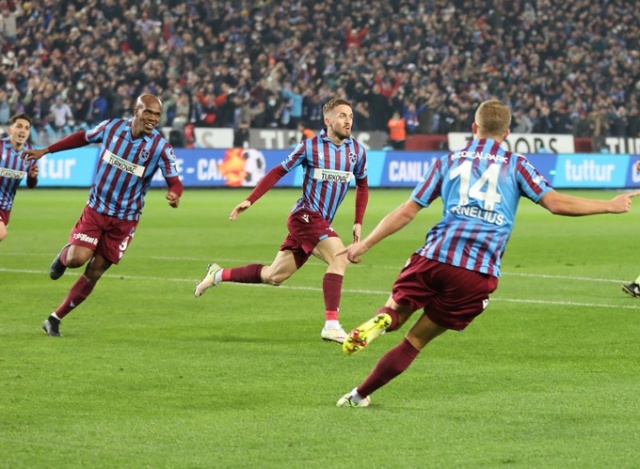 Trabzonspor Konyaspor maçından kareler. 13 Ocak 2022 - Foto Galeri. 47
