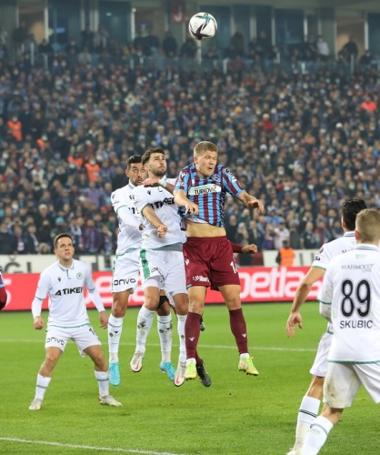 Trabzonspor Konyaspor maçından kareler. 13 Ocak 2022 - Foto Galeri. 26