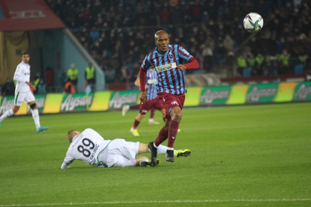 Trabzonspor Konyaspor maçından kareler. 13 Ocak 2022 - Foto Galeri. 29