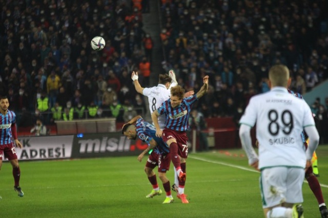 Trabzonspor Konyaspor maçından kareler. 13 Ocak 2022 - Foto Galeri. 59