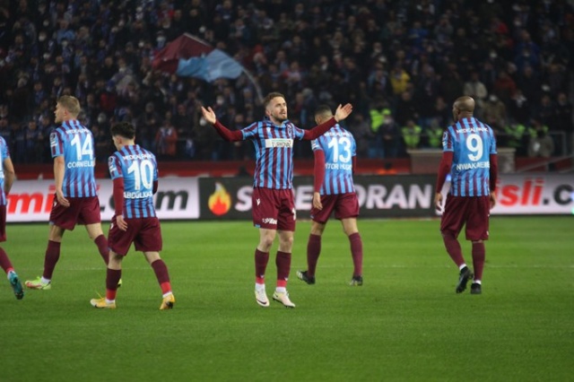 Trabzonspor Konyaspor maçından kareler. 13 Ocak 2022 - Foto Galeri. 19