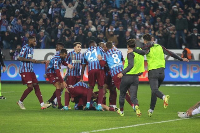 Trabzonspor Konyaspor maçından kareler. 13 Ocak 2022 - Foto Galeri. 40