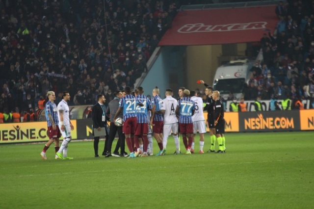 Trabzonspor Konyaspor maçından kareler. 13 Ocak 2022 - Foto Galeri. 62