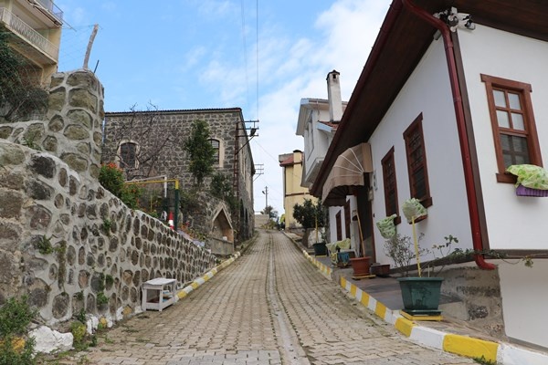 Trabzon'da "denize nazır" kale turizmin hizmetinde 8
