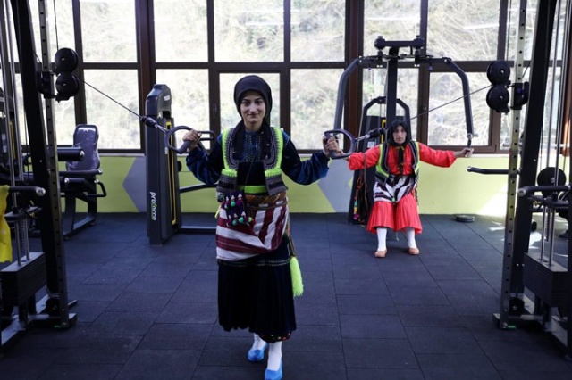 Trabzon'da Ağasar kıyafetleriyle fitness. Foto Galeri 10
