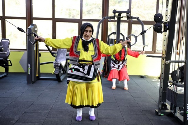 Trabzon'da Ağasar kıyafetleriyle fitness. Foto Galeri 12