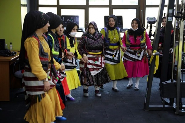 Trabzon'da Ağasar kıyafetleriyle fitness. Foto Galeri 11