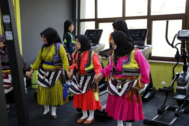 Trabzon'da Ağasar kıyafetleriyle fitness. Foto Galeri 7