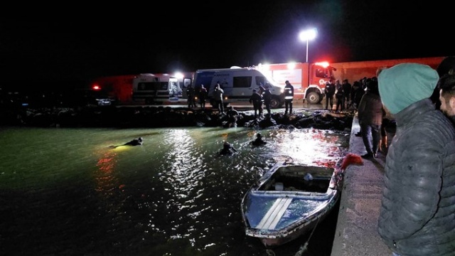 Otomobil denize uçtu: 1 ölü, 2 yaralı. Foto Haber 12