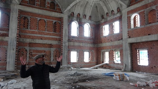 Trabzon'da 17 yıldır bitmeyen cami! Muhtar isyan etti. Foto Haber 13