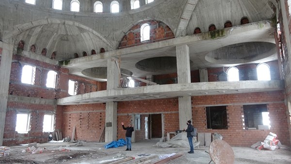 Trabzon'da 17 yıldır bitmeyen cami! Muhtar isyan etti. Foto Haber 11