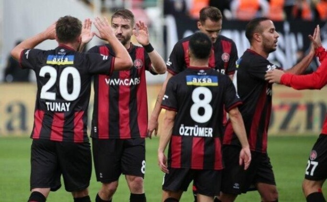 Trabzonspor yayın ihalesinden ne kadar kazandı? İşte sıralama. Foto Haber 12