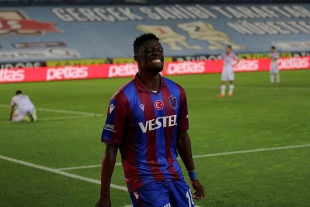 Flaş iddia! Ekuban Trabzonspor'a dönmek istiyor. Foto Haber 4