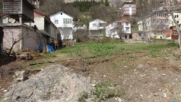 Trabzon'da bir mahalle santim santim kayıyor! 150 ev tehdit altında. Foto Galeri 12