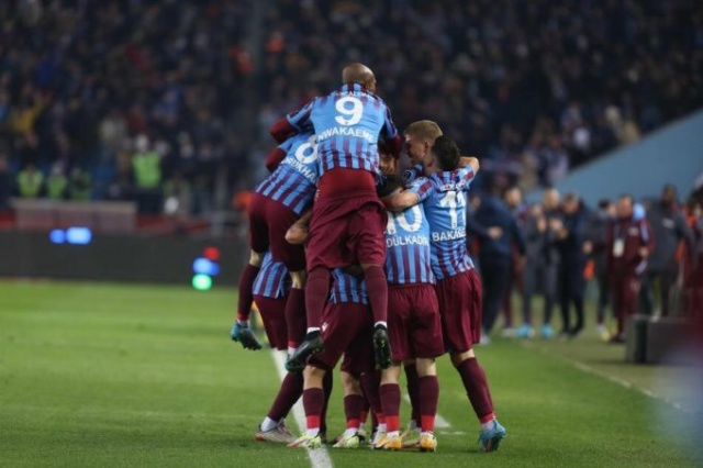 Trabzonspor bu şartlar gerçekleşirse Şampiyonlar Ligi'ne gidebilir!. Foto Haber 12