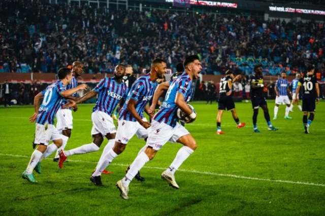 Trabzonspor'un en erken şampiyonluk ihtimali sürüyor mu? Foto Galeri 5