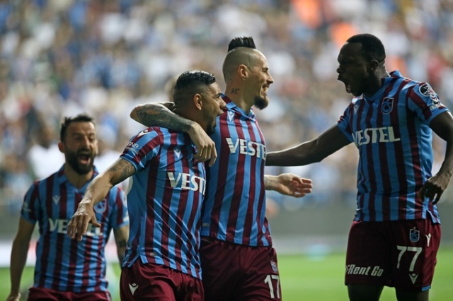 Adana Demirspor Trabzonspor maçından kareler. Foto Haber 1
