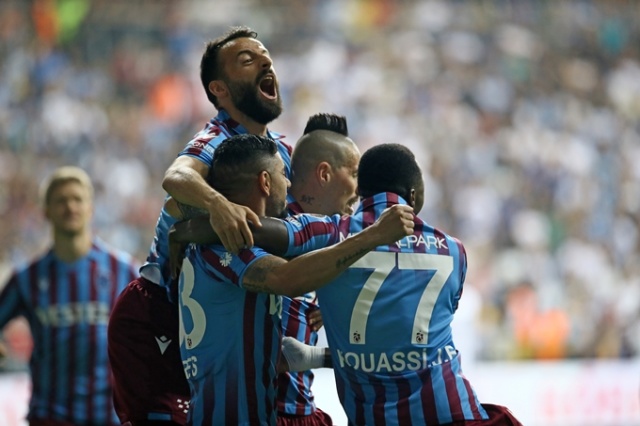 Adana Demirspor Trabzonspor maçından kareler. Foto Haber 19