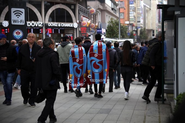 Trabzon'a 'şampiyonluk' göçü. Foto Haber 14
