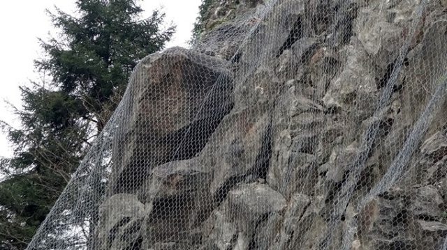Trabzon'da dağcılar, 'ölüm yamacı'nda riskli kaya avında. Foto Galeri 12