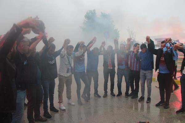 Trabzonspor, Hatay’da coşku ile karşılandı. Foto Galeri 7