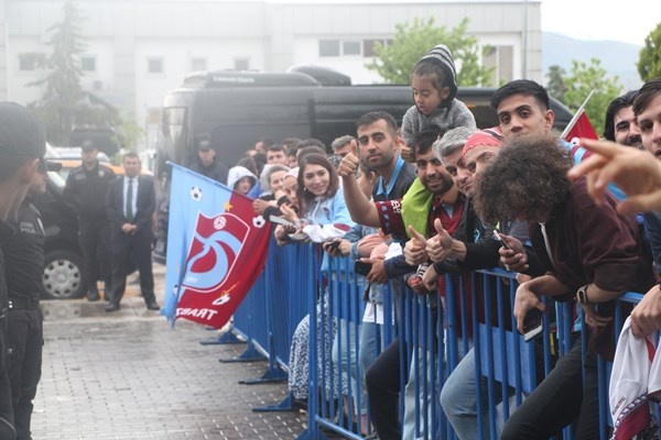 Trabzonspor, Hatay’da coşku ile karşılandı. Foto Galeri 13