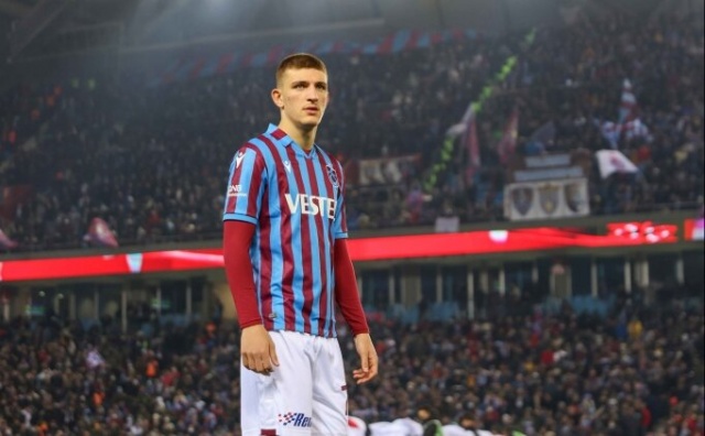 Fransız ekibi Trabzonspor'un genç yıldızı için harekete geçti! Burak Yılmaz'ı devreye soktular. Foto Haber 7