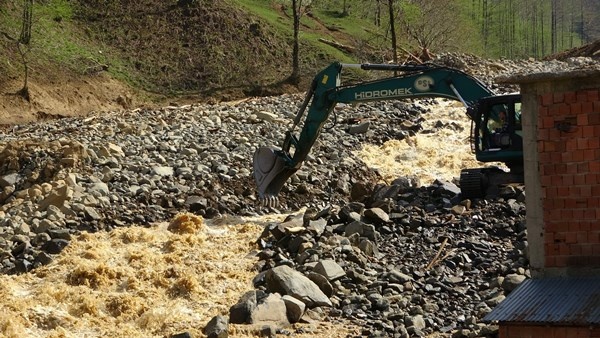 Trabzon’da 2 ayda 100'ün üzerinde toprak kayması. Foto Haber 4