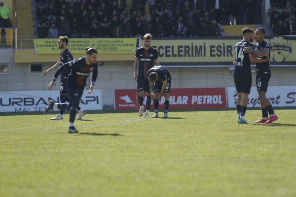 Bayburt Özel İdare 1461 Trabzon maçından gol sesi çıkmadı 9
