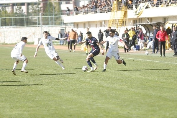 Bayburt Özel İdare 1461 Trabzon maçından gol sesi çıkmadı 8