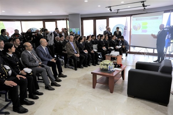 Bakan Karaismailoğlu, KTÜ’de öğrencilerle Buluştu. Foto Haber 18