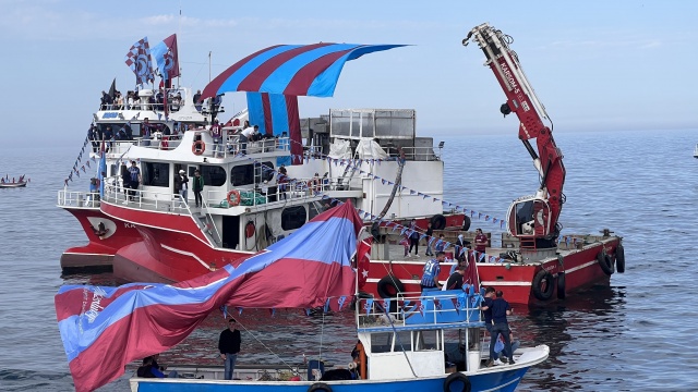 Trabzonspor kutlamalara denizden başladı! Muhteşem görüntüler. Foto Haber 5