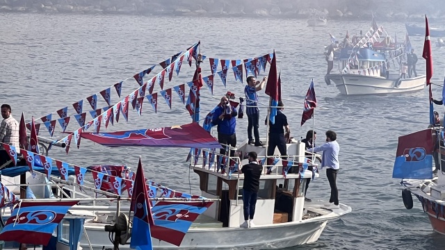 Trabzonspor kutlamalara denizden başladı! Muhteşem görüntüler. Foto Haber 4