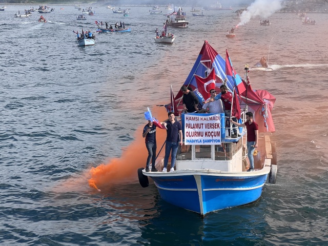 Trabzonspor kutlamalara denizden başladı! Muhteşem görüntüler. Foto Haber 14