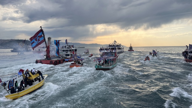 Trabzonspor kutlamalara denizden başladı! Muhteşem görüntüler. Foto Haber 7