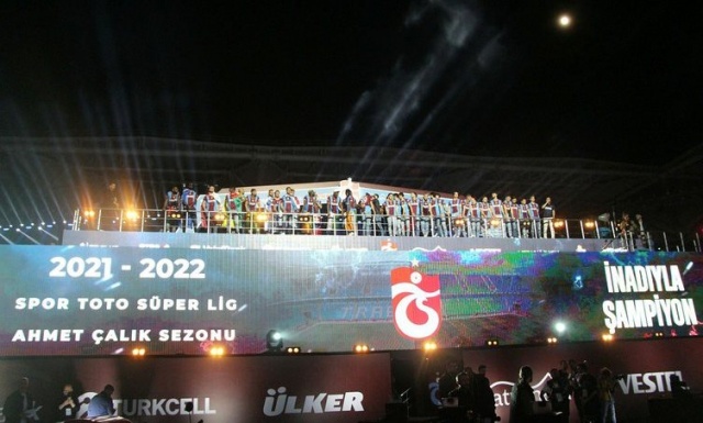 Trabzonspor'un kutlaması ABD'de haber oldu. Foto Haber 13