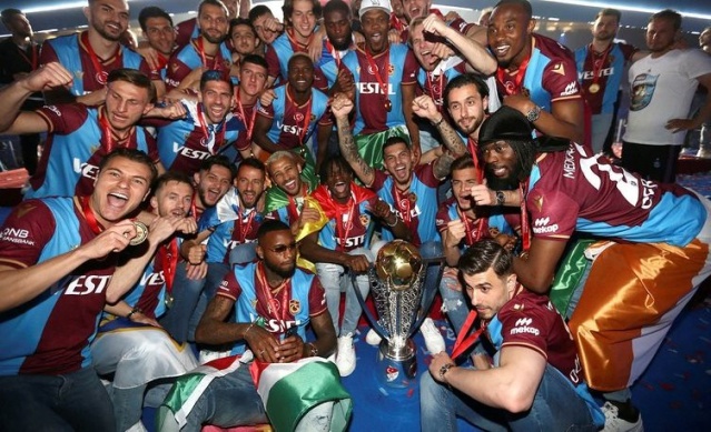 Trabzonspor'un kutlaması ABD'de haber oldu. Foto Haber 16