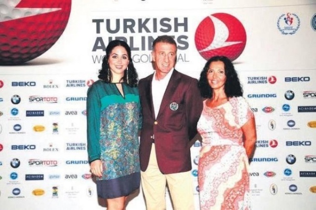 Ağaoğlu'nun eşi ve kızı şampiyonluk sürecini anlattı. Foto Haber 4