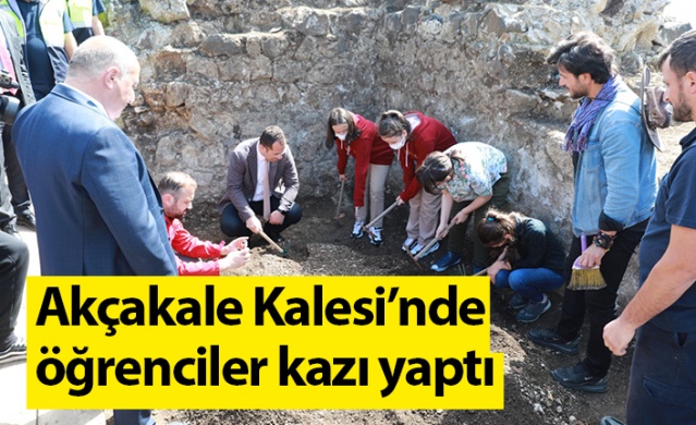 Akçaabat Akçakale Kalesi’nde öğrenciler kazı yaptı. Foto Haber 1