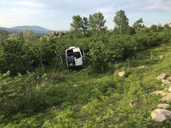 Ordu'da minibüs fındık bahçesine uçtu! 11 kişi yaralı. Foto Haber 5