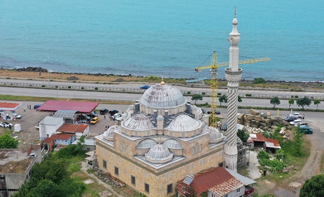 Giresun'daki caminin minaresi şaşırtıyor! Gören dönüp bir daha bakıyor. Foto Haber 9