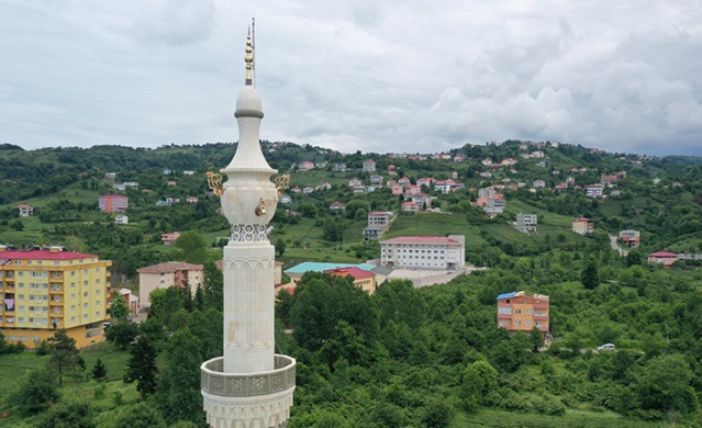 Giresun'daki caminin minaresi şaşırtıyor! Gören dönüp bir daha bakıyor. Foto Haber 4