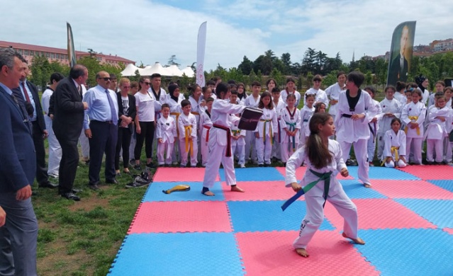 Trabzon'da "Yaza Hareketli Giriyoruz" temalı açılış töreni!. Foto Haber 13