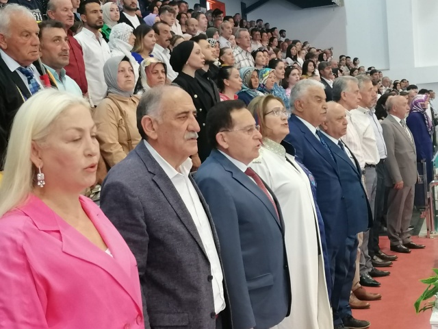 Avrasya Üniversitesi Mezuniyet Töreni'nden kareler 4