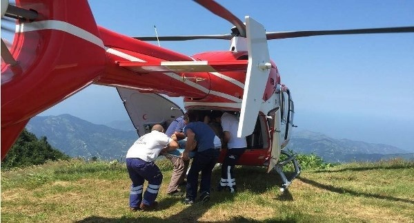 Trabzon'da Helikopter ambulans en yoğun günlerini yaz mevsiminde yaşıyor. Foto Haber 10