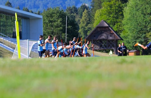 Trabzonspor'da Slovenya kampında sezon hazırlıklar sürüyor. 8 Temmuz 2022-Foto Haber 8