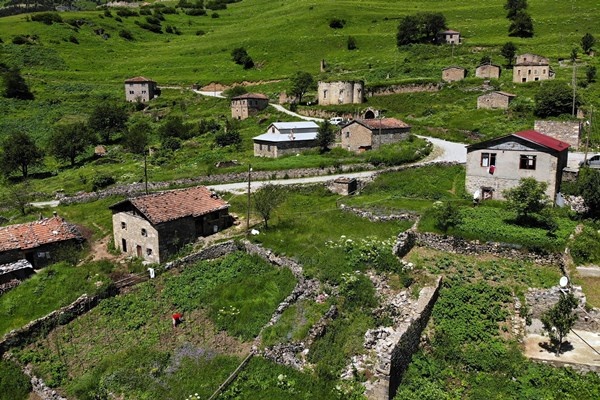 Santa Harabelerinde bahar güzelliği. Foto Haber 15