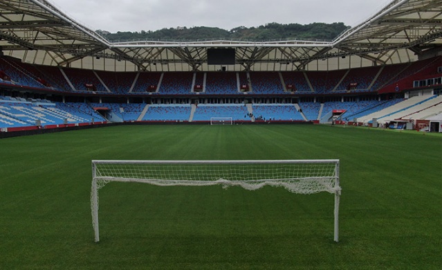 Trabzonspor'un stadyumu yeni sezona hazırlanıyor. Foto Haber 7